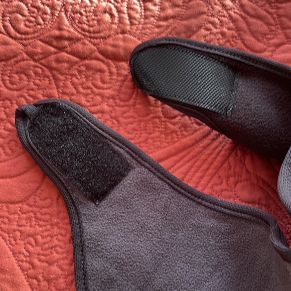 2 “gaitors” - camo & grey - NEVER USED - Picture 9 of 9